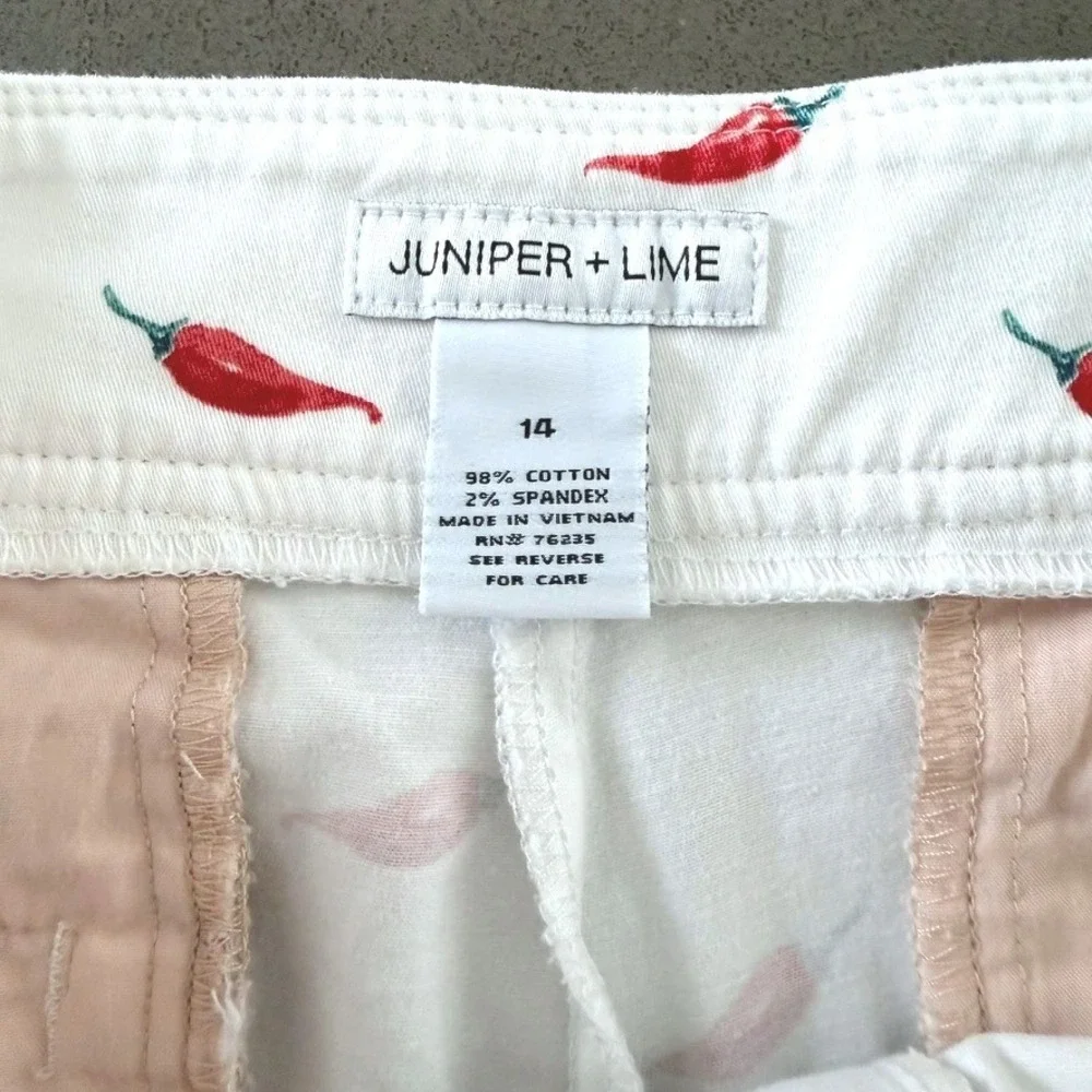 Juniper + Lime Red Chili Pepper Chino Shorts 14 White Classic Preppy Summer
